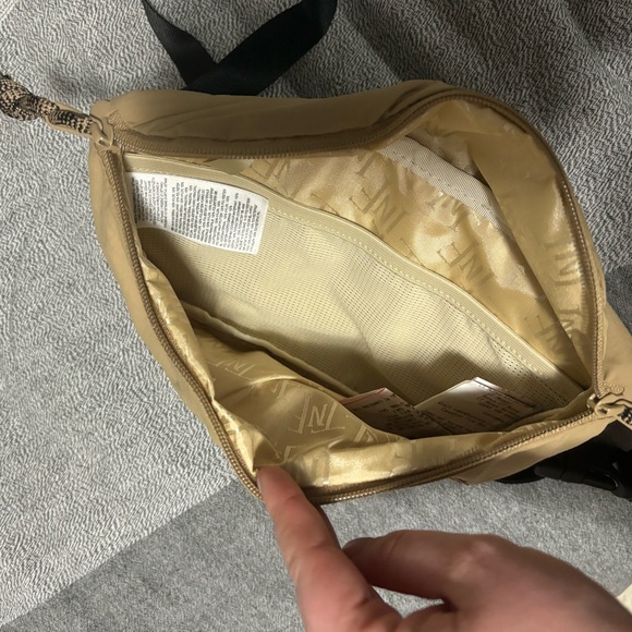 The north face hip pack - Picture 3 of 3